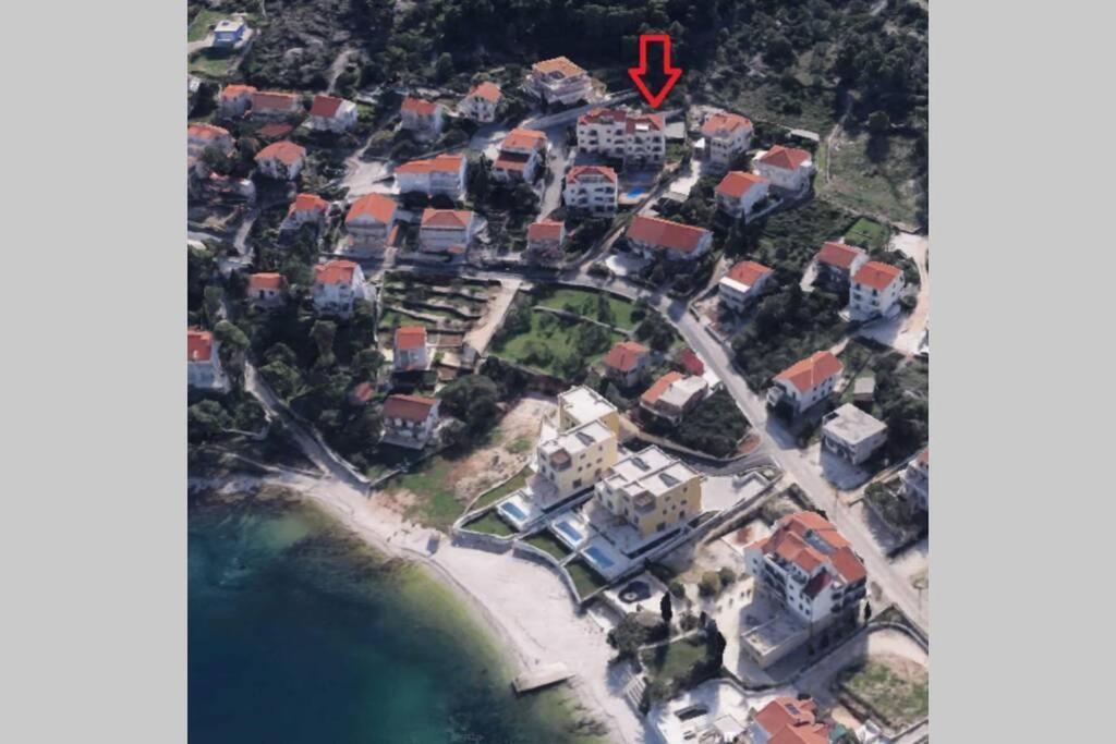 Seaesta Apartment Pool And Beach Slatine Exteriör bild