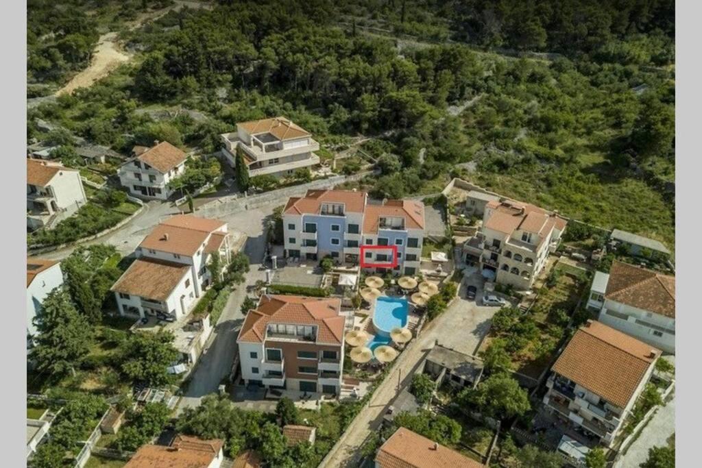 Seaesta Apartment Pool And Beach Slatine Exteriör bild